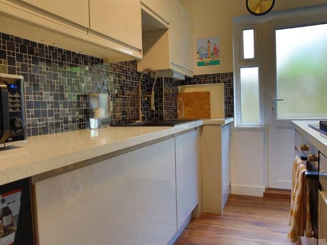 London, SW19 1SZ, United Kingdom | 2 bed apartment for rent #170856473 | Rentberry