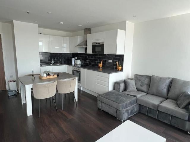 London, SW19 2FA, United Kingdom | 1 bed apartment for rent #169400907 | Rentberry