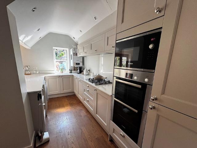 London, SW19 3HQ, United Kingdom | 3 bed house for rent #170785544 | Rentberry