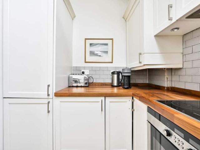 London, SW1E 6NR, United Kingdom | 2 bed house for rent #147318649 | Rentberry