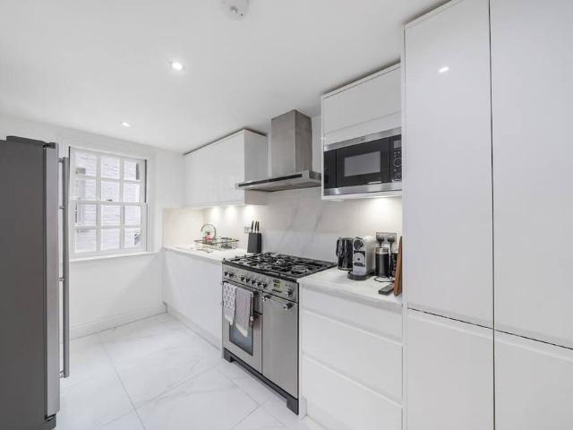 London, SW1P 4QA, United Kingdom | 3 bed house for rent #147375330 | Rentberry