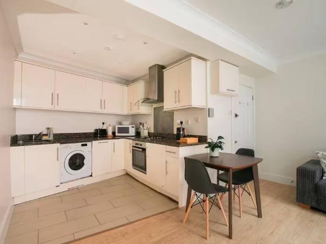 London, SW1P 2EF, United Kingdom | 3 bed townhouse for rent #171071746 | Rentberry