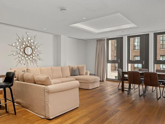 London SW1P 3 bed apartment to rent £7,300 pcm £1,685 pw