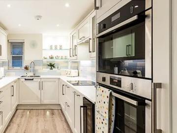 London, SW1V 1HN, United Kingdom | 3 bed townhouse for rent #164252841 | Rentberry