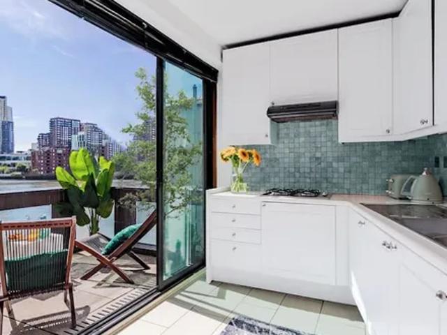 London, SW1V 3JY, United Kingdom | 3 bed townhouse for rent #131359834 | Rentberry