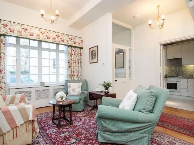 London, SW1V 3RZ, United Kingdom | 3 bed house for rent #95669284 | Rentberry