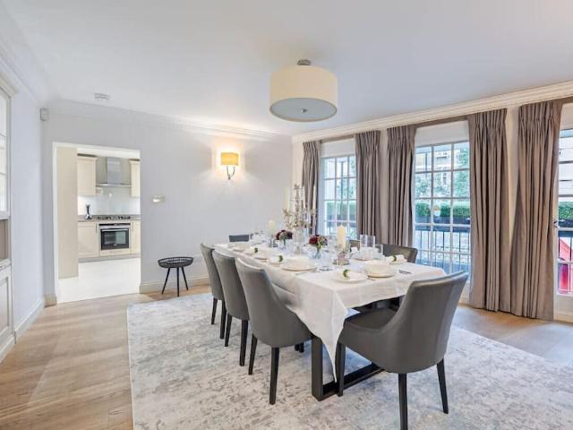 London, SW1X 7NR, United Kingdom | 4 bed townhouse for rent #121493099 | Rentberry