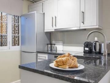 London, SW1X 8DR, United Kingdom | 2 bed apartment for rent #114007499 | Rentberry