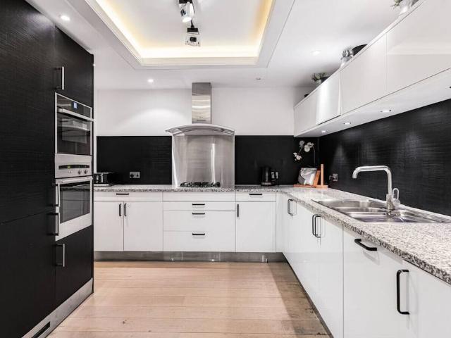 London, SW1X 0AX, United Kingdom | 4 bed house for rent #164936198 | Rentberry