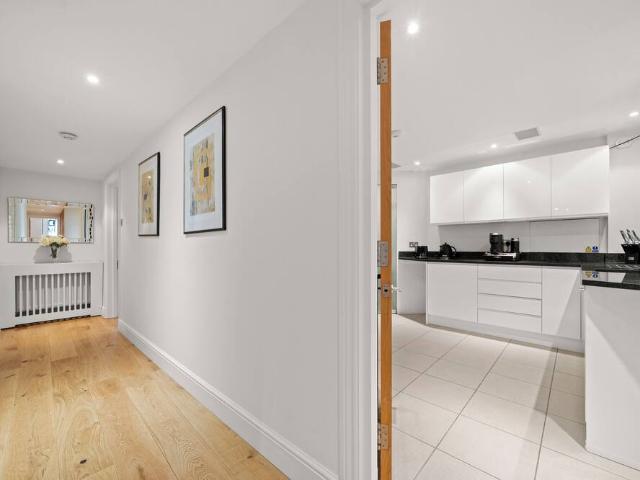 London, SW1X 0JZ, United Kingdom | 4 bed apartment for rent #170083127 | Rentberry