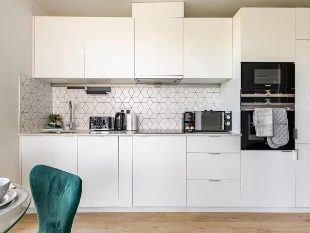 London, SW20 0AR, United Kingdom | 2 bed apartment for rent #168412821 | Rentberry