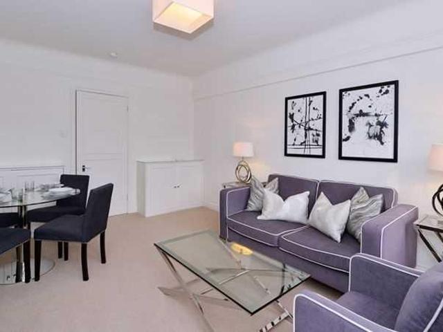 London SW3 2 bed apartment to rent £3,857 pcm £890 pw