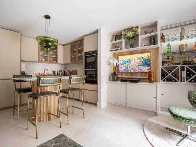 London, SW3 2SX, United Kingdom | 2 bed apartment for rent #147458634 | Rentberry