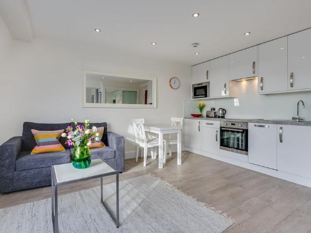 London, SW3 3AX, United Kingdom | 2 bed apartment for rent #95737105 | Rentberry
