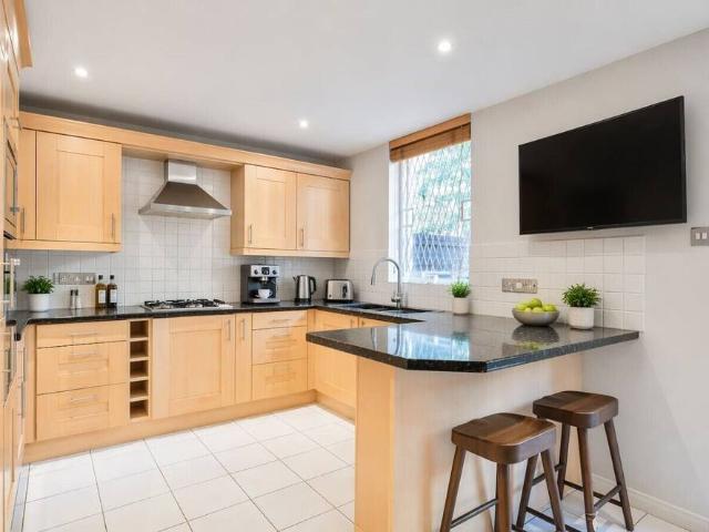 London, SW3 3PS, United Kingdom | 3 bed townhouse for rent #166715056 | Rentberry
