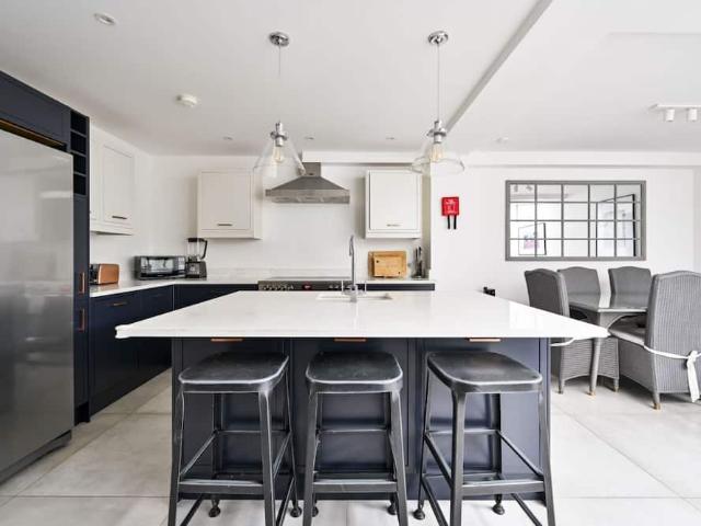 London, SW3 3RP, United Kingdom | 3 bed townhouse for rent #147272456 | Rentberry