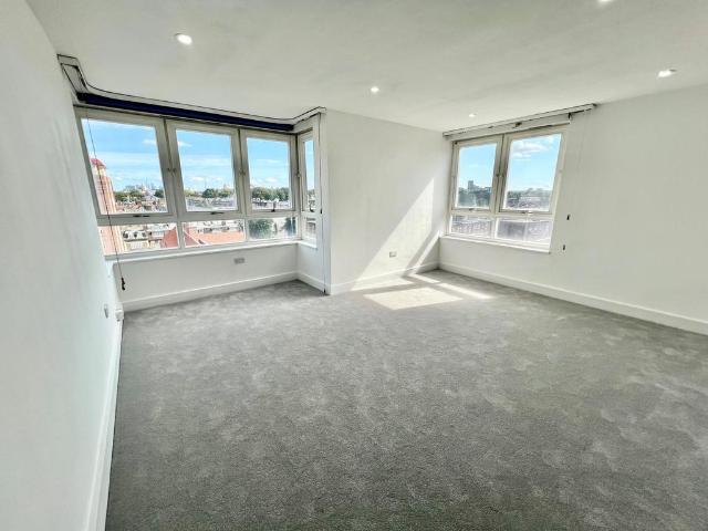 London, SW3 5PN 1 bed flat to rent £3,300 pcm £762 pw