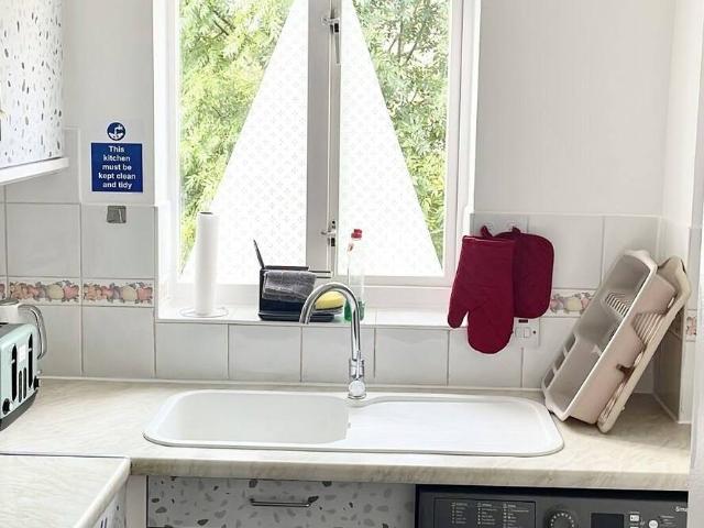 London, RM6 4PQ, United Kingdom | 2 bed apartment for rent #129777079 | Rentberry