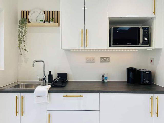 London, RM9 5XT, United Kingdom | 1 bed apartment for rent #126316385 | Rentberry