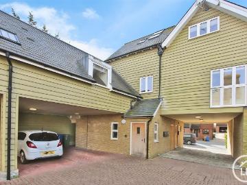 London Road, Teynham, Sittingbourne ME9, 2 bed flat to rent, £1,050 pcm | PrimeLocation