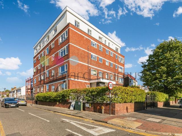 London Road, Thornton Heath CR7, 1 bed flat to rent, £1,300 pcm | PrimeLocation
