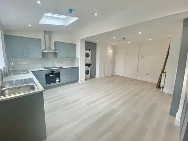 London Road Tilbury, Property for rent