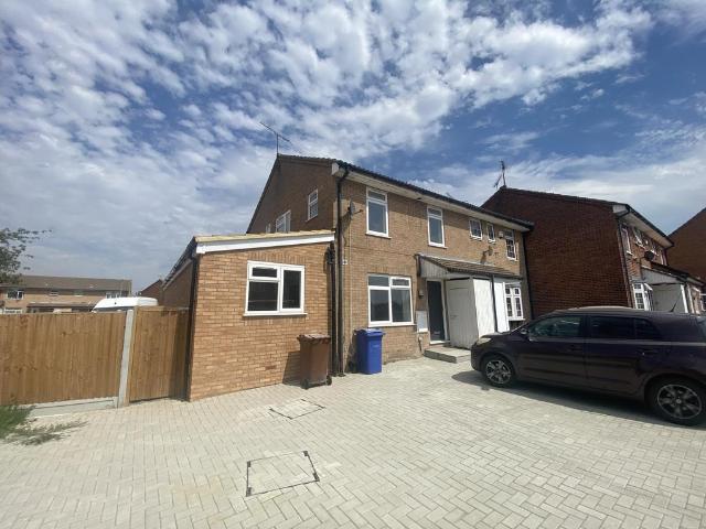 London Road, Tilbury, RM18 1 bed in a house share to rent £900 pcm £208 pw