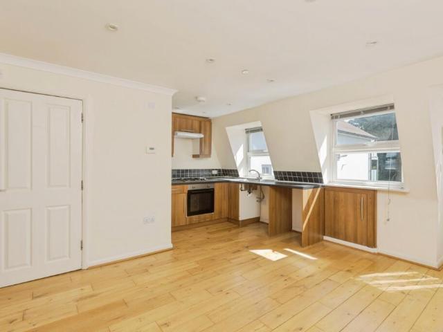 London Road, TUNBRIDGE WELLS, TN4 2 bed flat to rent £1,250 pcm £288 pw