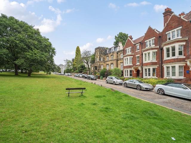 London Road, Tunbridge Wells TN1, 1 bed flat to rent, £1,700 pcm | PrimeLocation