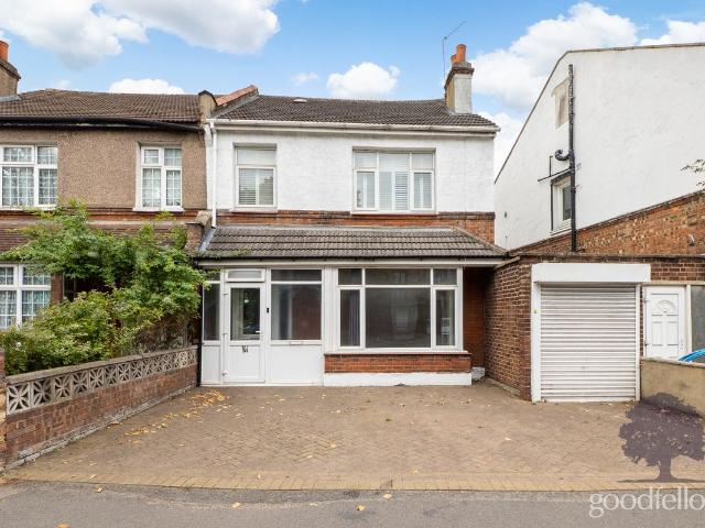 London Road, Wallington SM6, 4 bed semi detached house to rent, £2,600 pcm | PrimeLocation