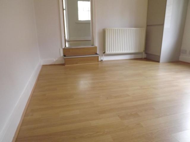 London Road, Westcliff On Sea SS0, 1 bed flat to rent, £900 pcm | PrimeLocation