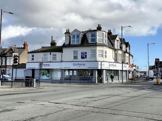 London Road, Westcliff On Sea SS0, 3 bed flat to rent, £1,695 pcm | PrimeLocation