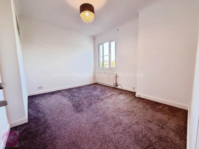 London Road, Westcliff On Sea 1 bed flat to rent £1,000 pcm £231 pw