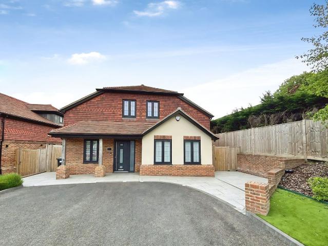 London Road, Addington, West Malling ME19, 4 bed detached house to rent, £3,900 pcm | PrimeLocation