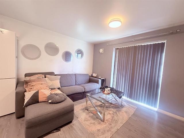 London Road, Ashford TW15, Property to rent, £1,800 pcm | PrimeLocation