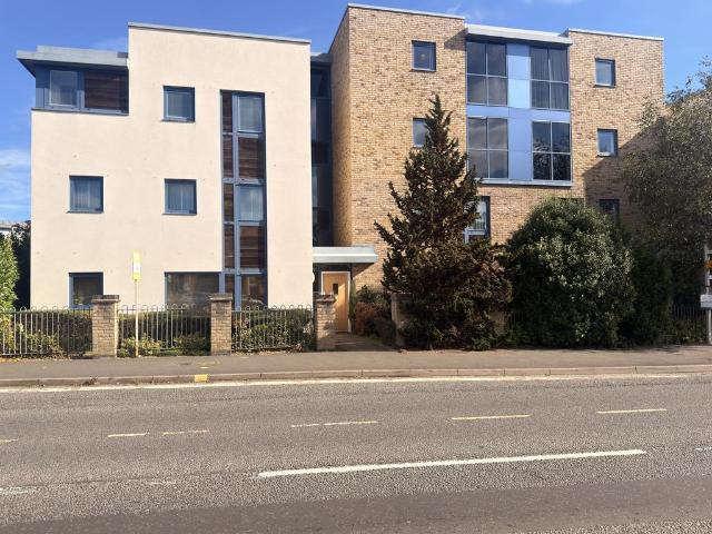 London Road, Bicester, OX26 2 bed ground floor flat to rent £1,500 pcm £346 pw