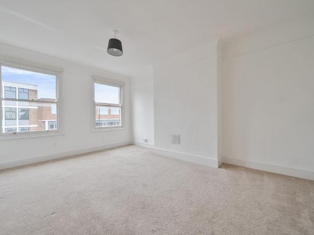 London Road, Bromley BR1, 2 bed flat to rent, £1,650 pcm | PrimeLocation