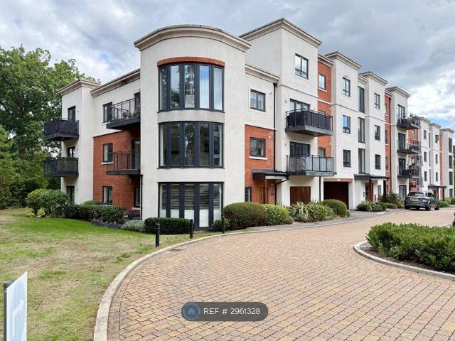 London Road, Bracknell RG42, 1 bed flat to rent, £1,450 pcm | PrimeLocation