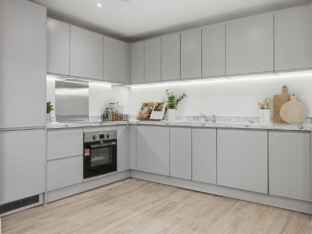 London Road, Buckinghamshire HP11 1 bed apartment to rent £1,350 pcm £312 pw