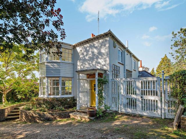 London Road, Chalfont St. Giles, Buckinghamshire HP8, 3 bed detached house to rent, £3,995 pcm | PrimeLocation