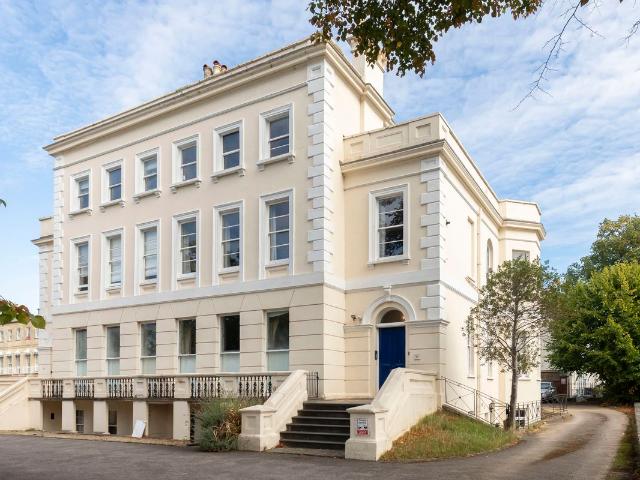 London Road, Cheltenham GL52, 1 bed flat to rent, £950 pcm | PrimeLocation