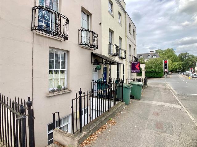 London Road, Cheltenham GL52, 1 bed flat to rent, £900 pcm | PrimeLocation