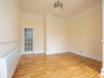 London Road, Cheltenham, GL52