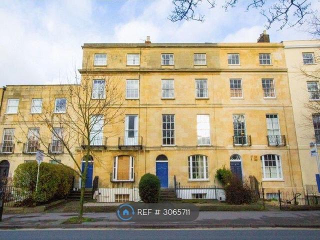 London Road, Cheltenham GL52, 2 bed flat to rent, £1,095 pcm | PrimeLocation