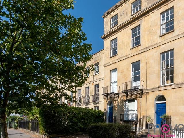 London Road, Cheltenham GL52, 2 bed flat to rent, £1,350 pcm | PrimeLocation