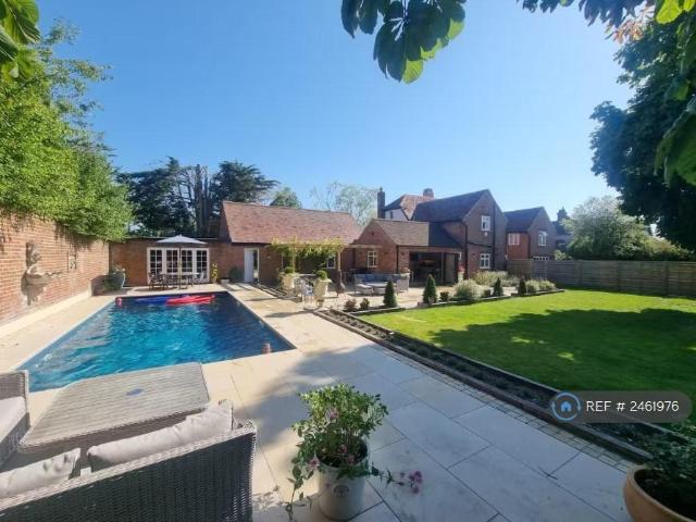 London Road, Colchester, CO3 5 bed detached house to rent £5,000 pcm £1,154 pw