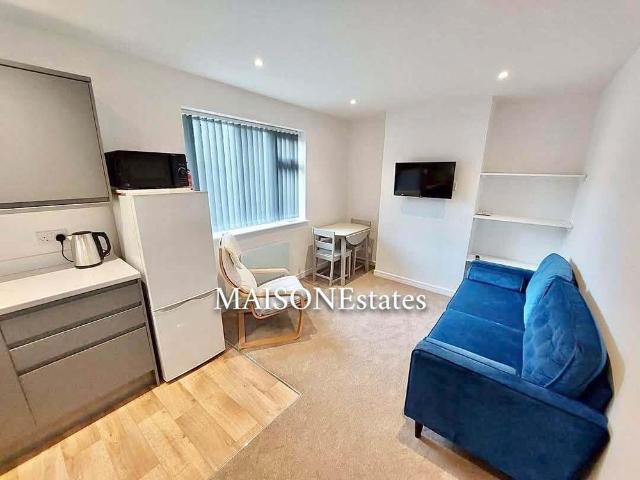 LONDON ROAD, Coventry, CV1