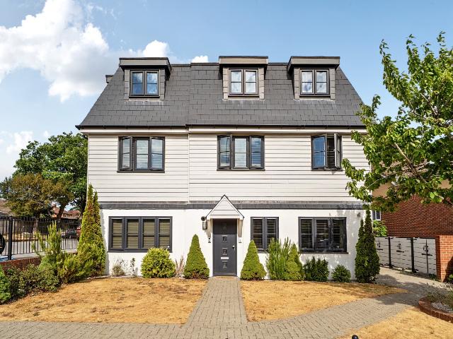 London Road, Cowplain, Waterlooville, Hampshire, PO8