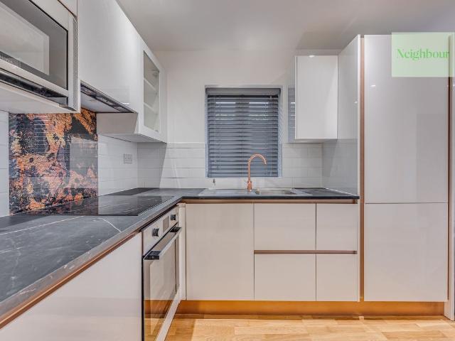 London Road, Croydon CR0, 2 bed flat to rent, £1,500 pcm | PrimeLocation