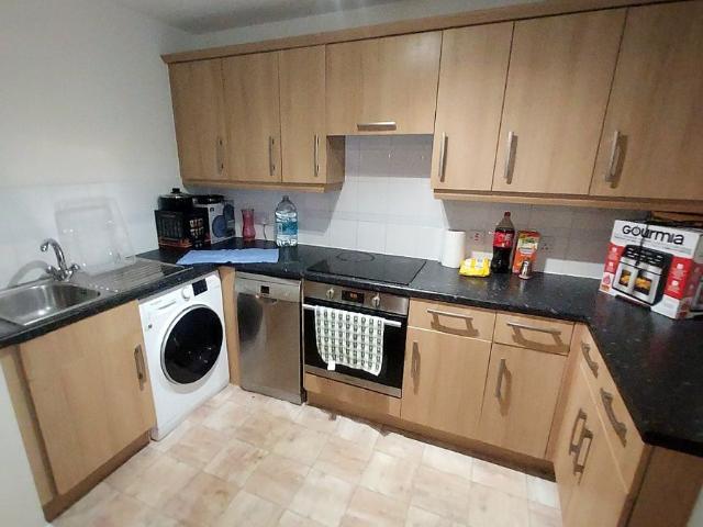 London Road, Croydon CR0, 2 bed flat to rent, £1,900 pcm | PrimeLocation